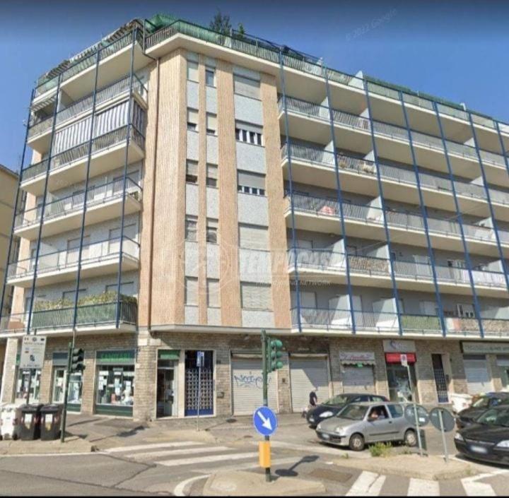 Bellissimo Alloggio Vicino Alla Metro Bengasi,Lino House ตูริน ภายนอก รูปภาพ
